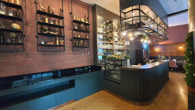 ขายโรงแรม 3 ดาว ใจกลางเมือง ใกล้ 5 แยกลาดพร้าว สวนจตุจักร เซ็นทรัลลาดพร้าว ปัจจุบันเปิดบริการอยู่