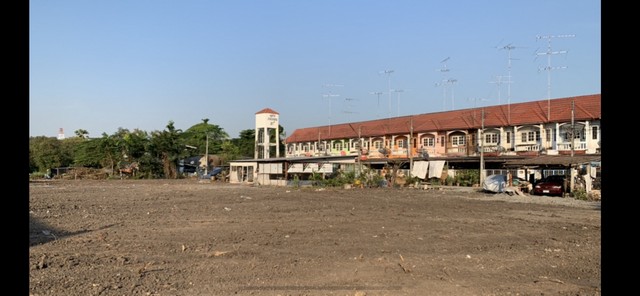 ขายด่วนที่ดิน 8 แปลง อยู่ในตัวเมืองสุพรรณบุรี มีถนนผ่านเดินทางไปได้หลายทาง  ตำบล ท่าพี่เลี้ยง อำเภอเมือง