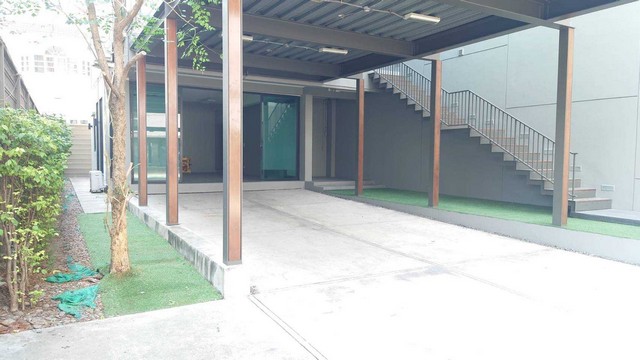 ให้เช่าโฮมออฟฟิศซอยสหการประมูล เนื้อที่ 69ตรว.พื้นที่ใช้สอย  510 ตารางเมตร 4ชั้น ย่านเลียบด่วน ประดิษฐ์มนูธรรม รัชดา-พระราม9 ประชาอุทิศ