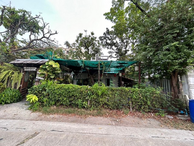 ขายที่ดินเปล่า ทำเลทอง เนื้อที่ 453 ตารางวา ใกล้แหล่งชุมชน เดินทางง่าย พระโขนง กรุงเทพ