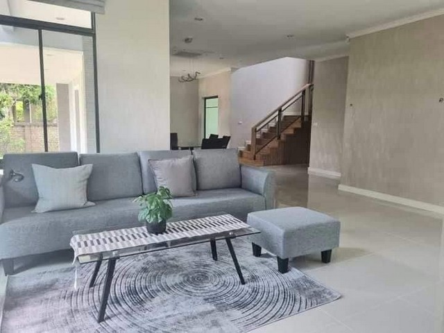 ขายบ้านเดี่ยวหลังใหญ่ พัฒนาการ 38 เดอะ ปาล์ม พัฒนาการ 38 หลังริม หลังมุม ใกล้ เดอะไนน์ เซ็นเตอร์ พระราม 9​