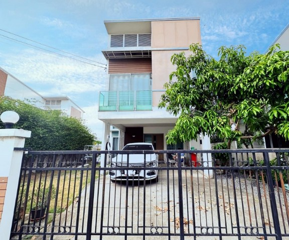  ขาย บ้านเดี่ยว หมู่บ้านโฮมเพลสเดอะพาร์ค (วงแหวน-พระราม9)    