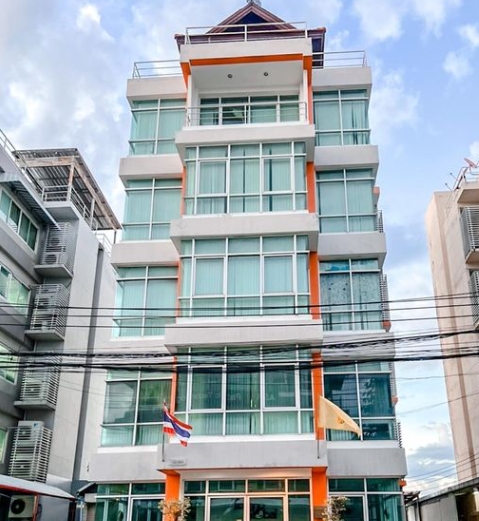 ขายอาคารสำนักงาน5 ชั้น ซอยนวลจันทร์ รามอินทรา เนื้อที่ 65 ตรว พื้นที่ใช้สอย 655 ตรม