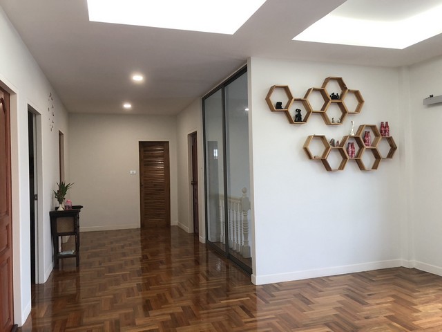 PP172 ขายบ้านเดี่ยว หมู่บ้าน ทองสถิตย์ รามอินทรา 34 ขายราคา 8,500,000 บาท