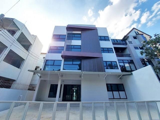 PO403 ให้เช่า สำนักงาน 4 ชั้น NAI LEK AREA ซอย วิภาวดีรังสิต 17 ใกล้เซ็นทรัลลาดพร้าว มีลิฟท์ ที่จอดรถส่วนตัว 30 คัน