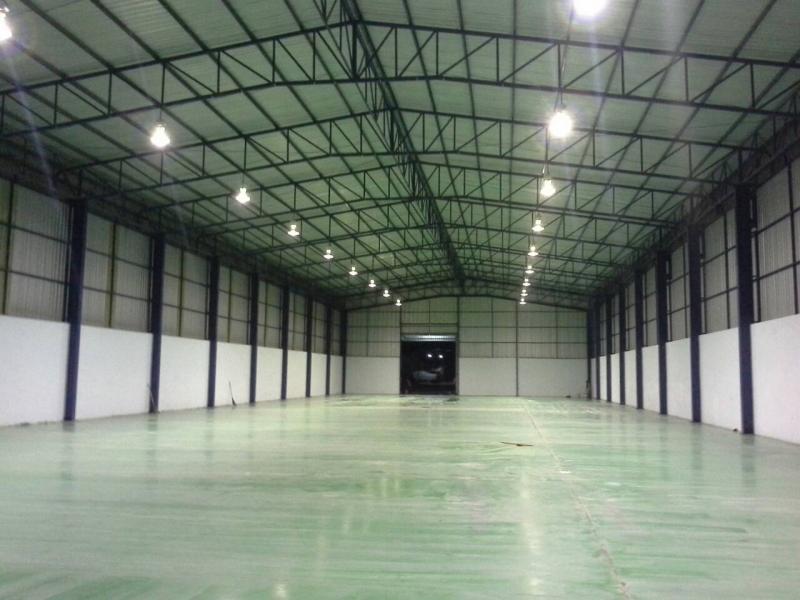 โกดังให้เช่าใกล้ท่าเรือแหลมฉบัง ถนนมอเตอร์เวย์สาย7  ขนาดพื้นที่ใช้สอย 2,000 ตร.ม.มีออฟฟิศในตัว