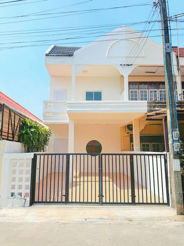 บ้านมินิมอล 2 ชั้น ซอยทางไผ่ ใกล้ อนุบาลระยอง ผ่อน 7000