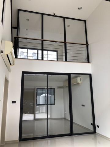 POR3913 ขาย ทาวน์โฮม ชิเซน พัฒนาการ 32 Shizen Phatthanakan 32 ห้องมุม สไตล์ Japanese Modern Loft 4 ห้องนอน