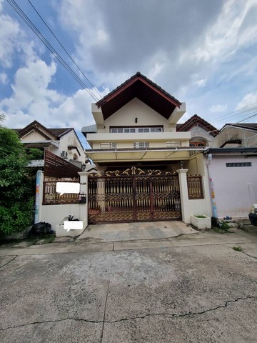 ให้เช่าบ้านแฝด 2 ชั้น เนื้อที่ 37 ตร.ว 2 ห้องนอน ปุณณวิถี22 สุุขุมวิท 101 ใกล้ BTS ปุณณวิถี 700 ม. เดินทางสะดวก 