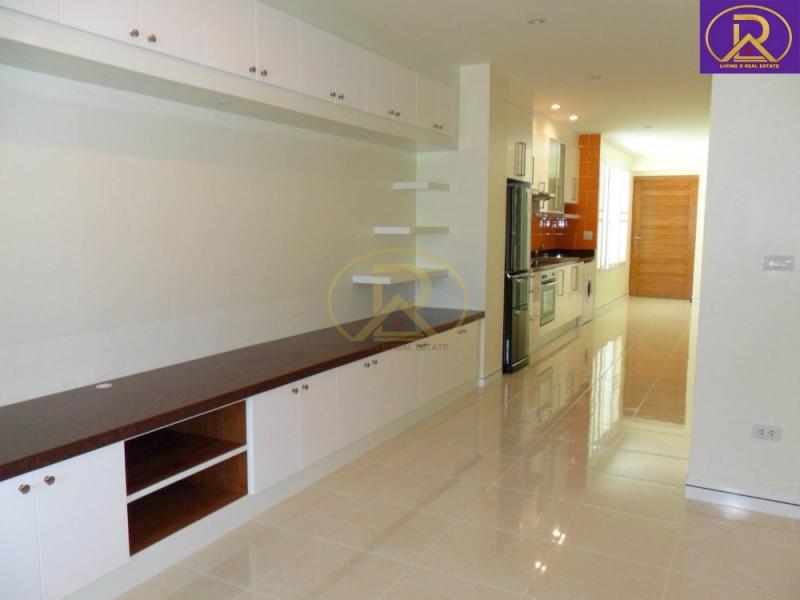 ขายคอนโดเดอะเบย์ วิว 2 คอนโดมิเนียม (The Bayview 2 Condominium) ห้องใหญ่ เขาพระตำหนัก ทางไปโรงแรมเอเซีย พัทยา เมืองพัทยา อ.บางละมุง จ.ชลบุรี