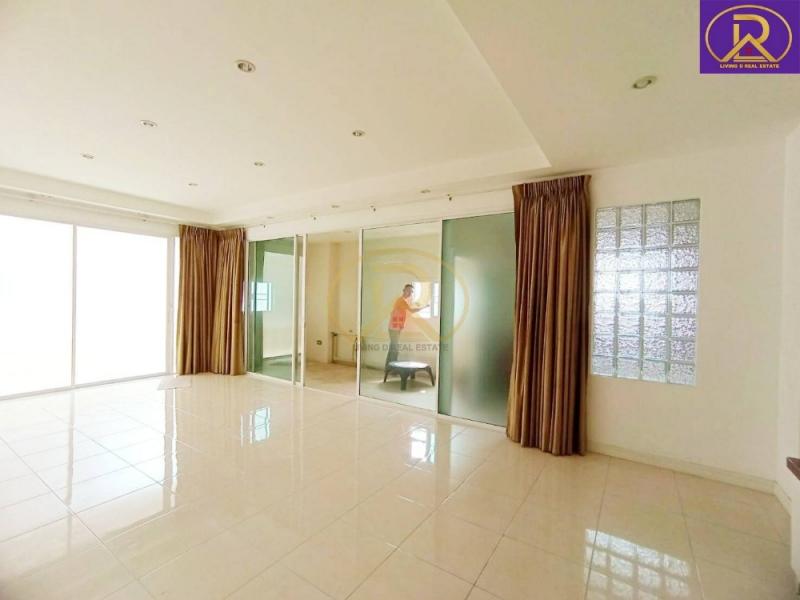 ขายคอนโดเดอะเบย์ วิว 2 คอนโดมิเนียม (The Bayview 2 Condominium) ห้องใหญ่ เขาพระตำหนัก ทางไปโรงแรมเอเซีย พัทยา เมืองพัทยา อ.บางละมุง จ.ชลบุรี