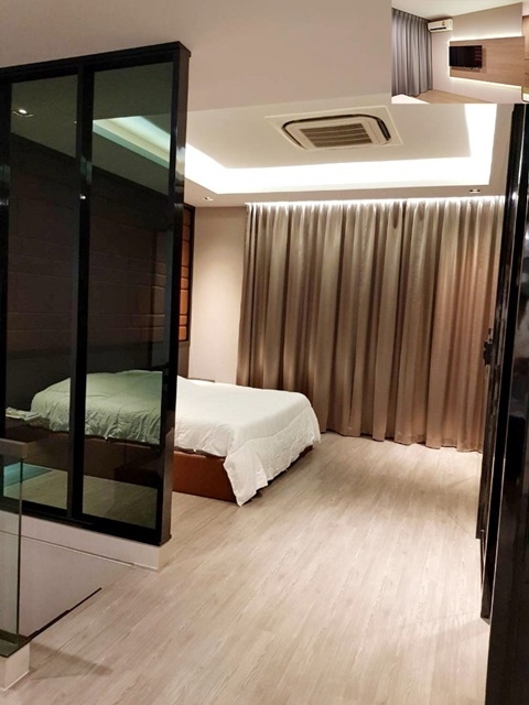 ทำเลดี เดอะวอล์ค เกษตร-นวมินทร์ สุคนธสวัสดิ์ MRT วัชรพล ให้เช่าโฮมออฟฟิศ 3 ชั้น  24ตรว. 265ตรม. เฟอร์ครบ 3นอน 4น้ำ 2จอดรถ 4แอร์