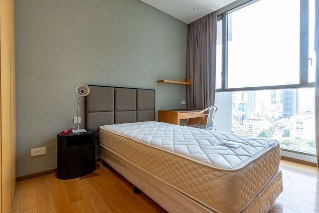 Aequa Sukhumvit 49 nice quiet spacious 19th floor BTS Thonglor