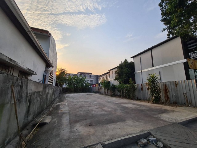 ขายที่ดิน พระราม9 ติดถนนซอยกว้าง 88 ตารางวา ถมแล้ว ด่วน