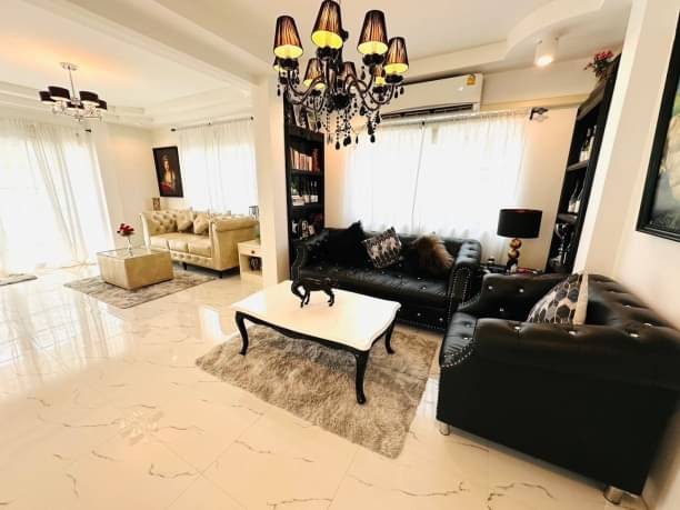 ขายบ้านหรูขนาดใหญ่ อำเภอสันป่าตอง จังหวัดเชียงใหม่ บ้านสวยสไตล์ คลาสสิค luxury ที่มีความหรูหรา เนื้อที่กว้างมาก สามารถต่อเติมได้อีก