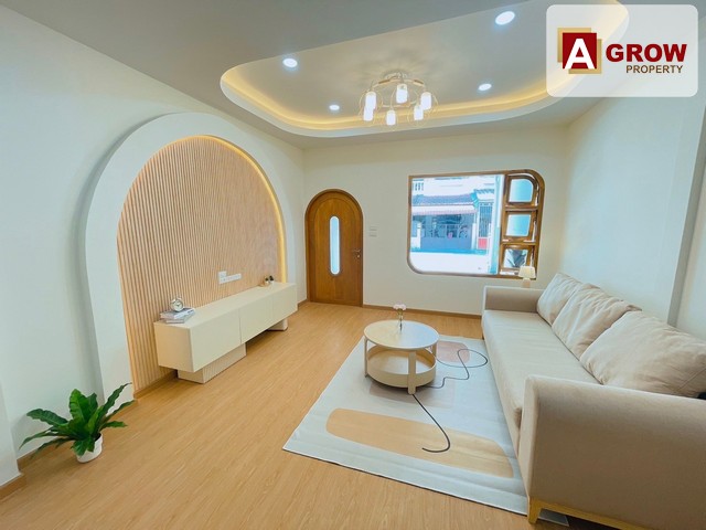 ม.ริมบึง รามอินทรา บ้านรีโนเวทใหม่พร้อมเข้าอยู่