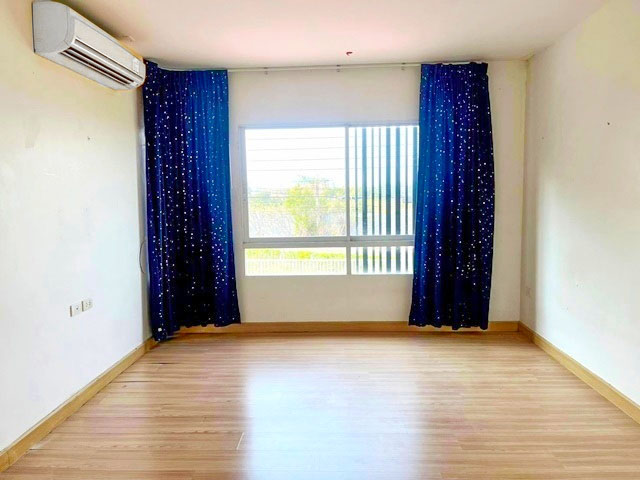 ทางด่วนสุขสวัสดิ์ สารสาสน์ประชาอุทิศ ให้เช่าทาวน์โฮม 2 ชั้น 18ตรว.150ตรม. สวย สะอาด 3นอน 2น้ำ ตลาดประชาอุทิศ 90 2แอร์