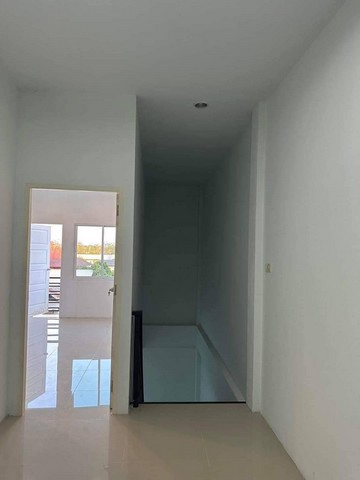 ขายด่วนเจ้าของขายเองอาคารพาณิช 3 ชั้น  ยางเนิ้ง,สารภี เชียงใหม่