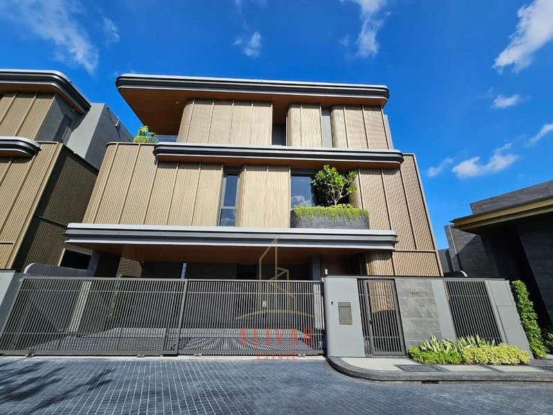 RH031624 ขาย/ให้เช่า บ้านเดี่ยวหรู 3ชั้น BuGaan Rama 9-Meng Jai​ เอกสิทธิ์เพียง 8 ยูนิต 