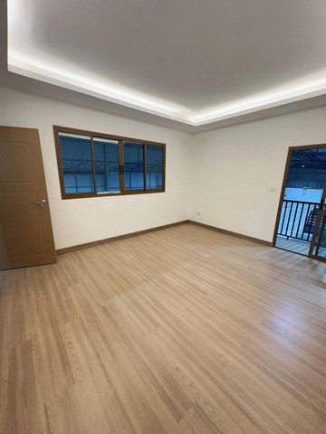 BS1322ให้เช่าโกดังสร้างใหม่700 ตรม.ย่านลาดสวาย ลำลูกกาคลอง 4 เหมาะทำคลังสินค้า ใกล้ถนนวงแหวนรอบนอก เดินทางสะดวก