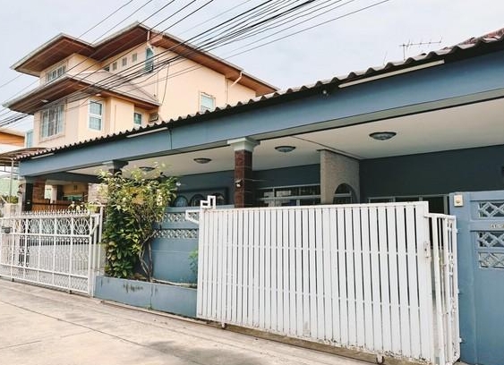 ให้เช่าบ้านเดี่ยวชั้นเดียว  ซอยโชคชัย 4 แยก 18 ลาดพร้าว เนื้อที่ดิน 50 ตร.ว.