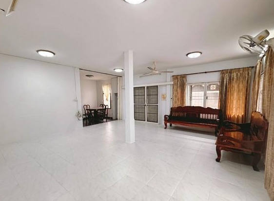 ให้เช่าบ้านเดี่ยวชั้นเดียว  ซอยโชคชัย 4 แยก 18 ลาดพร้าว เนื้อที่ดิน 50 ตร.ว.