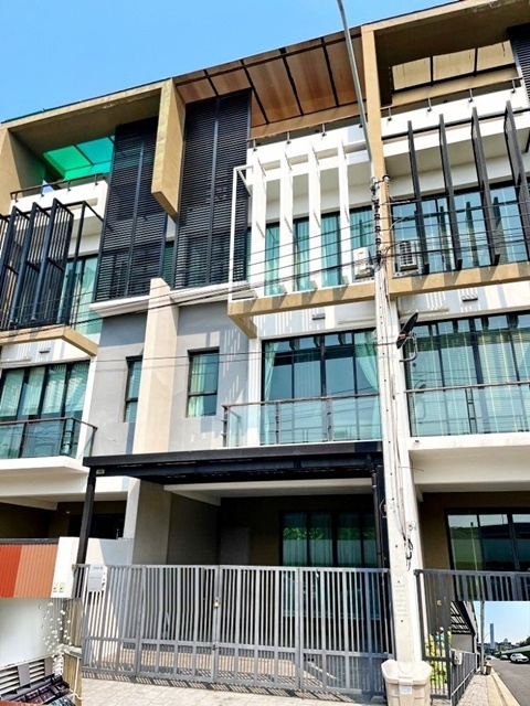 BTS อ่อนนุช ให้เช่าทาวน์โฮม 3.5 ชั้น  ถูกกว่าเช่าคอนโด 220ตรม  รีโนเวทใหม่ 22ตรว. เฟอร์ครบตามภาพ ทำเลดีรับต่างชาติ 3นอน 4แอร์ เอ็มควอเทียร์ 