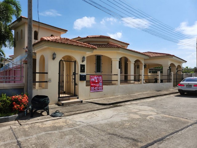 บ้านเดี่ยว 1 ชั้น วิวทะเลสาบ เนื้อที่ 1 งาน 85 ตร.ว. หมู่บ้านวนาเลคโฮม อ.เมืองพิษณุโลก