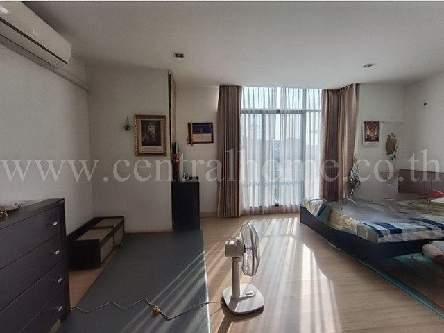 ทาวน์โฮม 3 ชั้น พฤกษาวิลล์ 65/2 ศรีสมาน ถนนเมน หน้าบ้านไม่ชนหลังอื่น