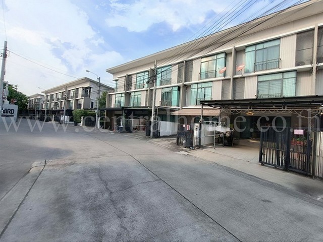 ทาวน์โฮม 3 ชั้น พฤกษาวิลล์ 65/2 ศรีสมาน ถนนเมน หน้าบ้านไม่ชนหลังอื่น