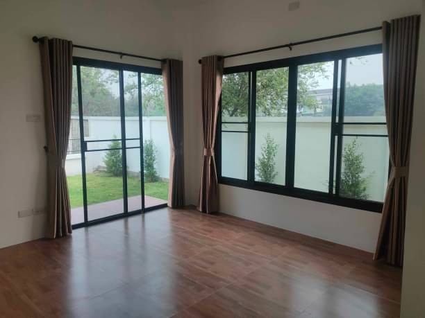 ขาย 2.9 ล้าน 60 ตรว. หารแก้ว หางดง บ้านใหม่ สไตล์โคซี่ ห่างจากสนามบิน 15 นาที เฟอร์นิเจอร์จัดเต็ม พร้อมเข้าอยู่ได้เลย