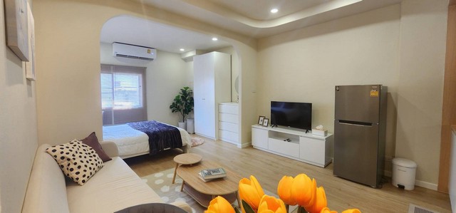 ขายด่วนศรีอนันต์คอนโดมิเนียม Premium ห้องมุม 33 ตรม ชั้น 1 สไตล์มินิมอล ตึกเค 