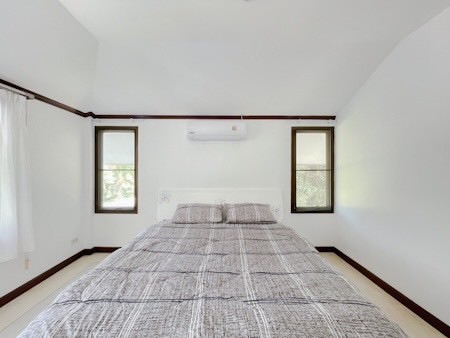 บ้านว่างให้เช่า 3นอน 2น้ำ พร้อมเฟอร์นิเจอร์ครบ โซนลิปะน้อย เกาะสมุย สุราษฏร์ฯ เงียบสงบ บรรยากาศดี