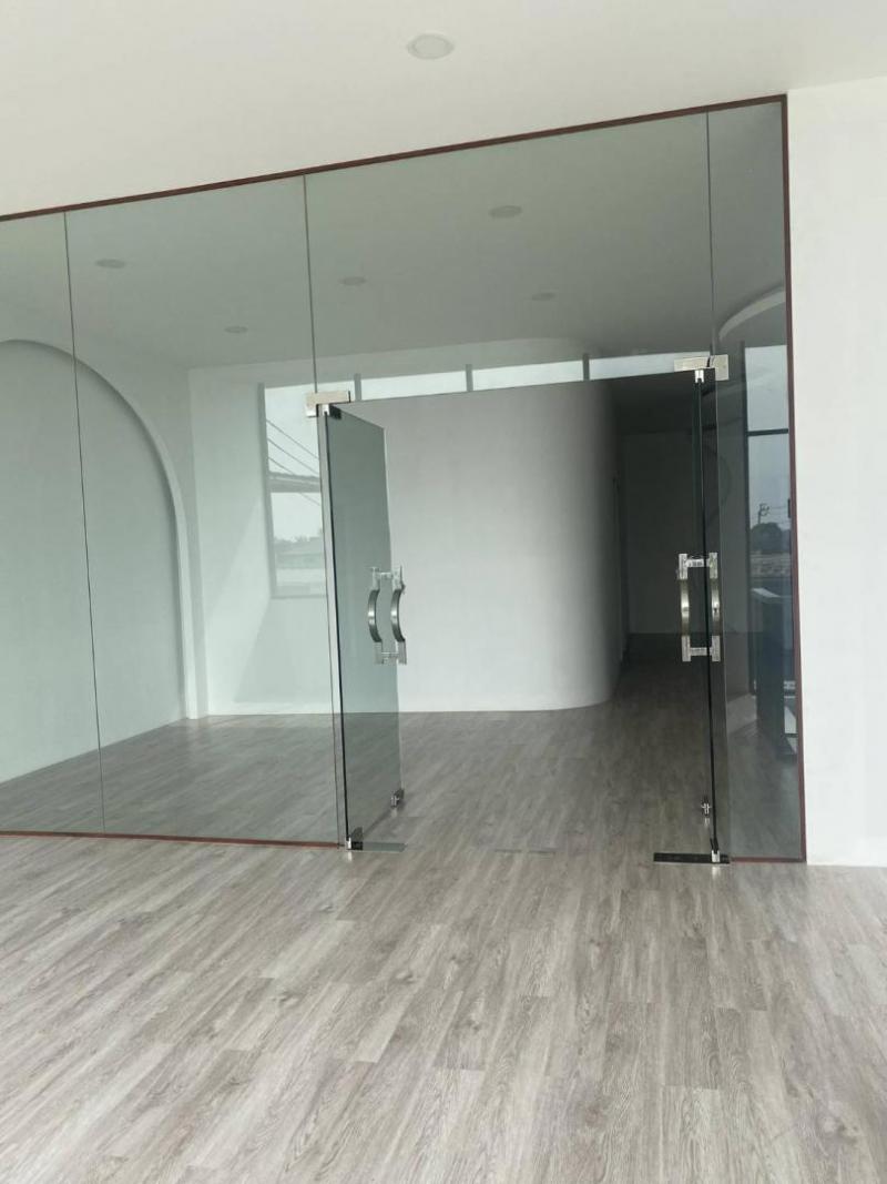 ให้เช่าอาคาร2ชั้นสร้างใหม่ 400ตร.ม ติดถนนใหญ่ย่านสุขาภิบาล5ซอยจตุโชติ สายไหม เหมาะสำหรับร้านอาหาร