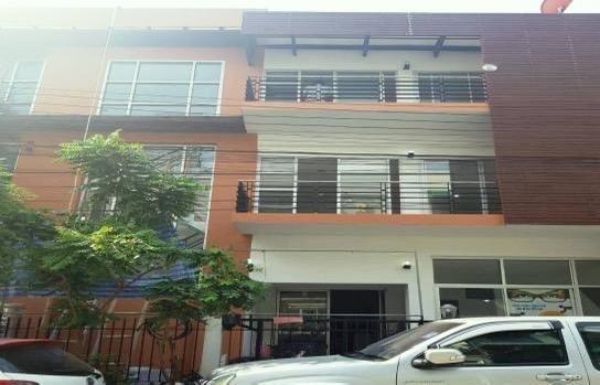 ให้เช่าทาวน์โฮม4ชั้นย่านลาดพร้าวเลียบด่วนหมู่บ้านมนตรีทาวน์โฮม ใกล้MRT83 CDC