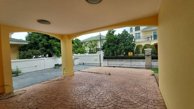 EPL-HS1110 ขายบ้านเดี่ยว 2 ชั้น  หมู่บ้านแกรนด์ โมนาโค บางนา-วงแหวน กม.8 เนื้อที่  121 ตรว 5 ห้องนอน 5 ห้องน้ำ 350 ตารางเมตร