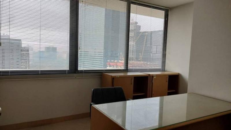 ขายสำนักงาน 271ตร.ม. อาคารลุมพินีทาวเวอร์พระราม 4 วิวเมืองสวยมาก แถมอุปกรณ์สำนักงานให้ตามภาพ