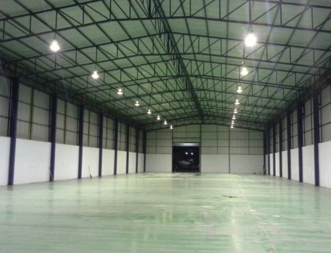 ให้เช่าโกดัง ถนนมอเตอร์เวย์สาย 7 ใกล้ท่าเรือแหลมฉบัง พื้นที่ 2,000 ตร.ม