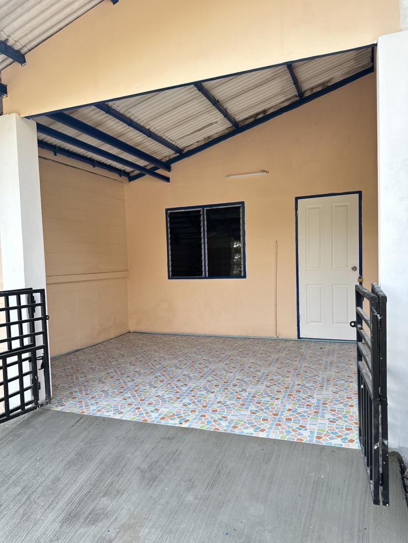 บ้านทาวเฮ้าส์ ขนาด14ตารางวา  พิกัด ต.พลับพลา อ.เมือง จันทบุรี