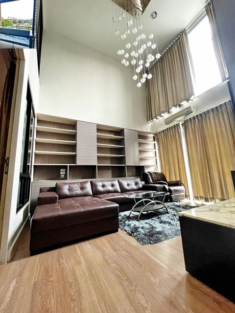 ถูกกว่าเช่าคอนโด 220ตรม BTS อ่อนนุช ให้เช่าทาวน์โฮม 3.5 ชั้น  รีโนเวทใหม่ 22ตรว. เฟอร์ครบตามภาพ ทำเลดีรับต่างชาติ 3นอน 4แอร์ เอ็มควอเทียร์