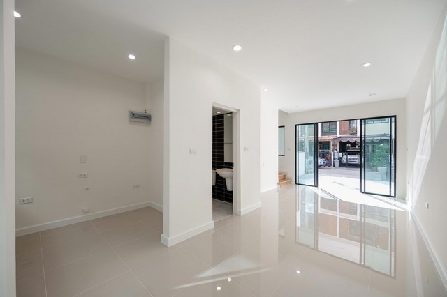 ซิกเนเจอร์ เพชรเกษม 69  บ้านมือสองตกแต่งใหม่  บ้านสภาพสวย