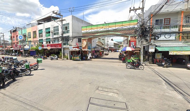 ขายตึกแถว 4 ชั้น 2 คูหา พิกัด NUพลาซ่า  ใกล้ KFC ม.นเรศวร