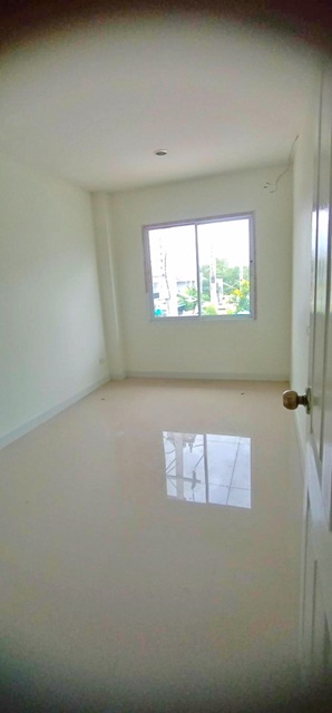 ใหม่มาก เครือสหพัฒน์ 20ตรว.ตลาดศุภฤกษ์ ขาย-เช่าพาณิชย์ 2 ชั้น 100ตรม. พักอาศัย ค้าขาย 2นอน 2น้ำ 2จอดรถ 3แอร์ วิลล่า มาร์เก็ต ศรีราชา