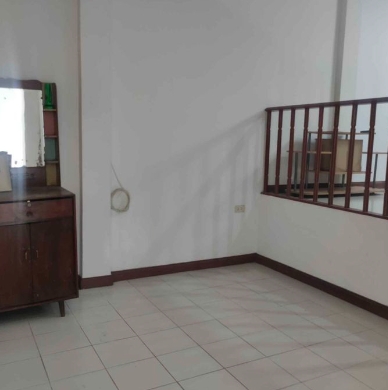 ให้เช่าทาวน์โฮม3 ชั้น หมู่บ้าน กลางเมือง นาคนิวาส ซอย4 ลาดพร้าว 71