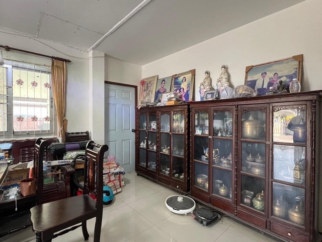 ขายบ้าน 2 ชั้น 98 ตร.ว. ต.ป่าตาล อ.เมืองลพบุรี จ.ลพบุรี ราคา  4,200,000 บาท