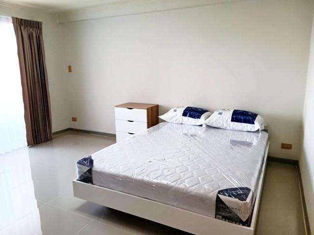 ศรีนครินทร์ MRT หัวหมาก ให้เช่าคอนโด 1 ห้อง อาคาร A ชั้น 9 30ตรม. เฟอร์ครบ 1นอน 1น้ำ 1แอร์ 1จอดรถ ทำเลดี เดินทางสะดวก ธัญญะ ช็อปปิ้ง พาร์ค