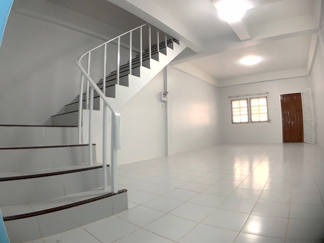 โรบินสัน จันทบุรี ขาย-เช่าทาวน์เฮ้าส์ 2 ชั้น บนไพรม์โลเคชั่น 24ตรว. 150ตรม.  ตัวเมืองจันท์ 2นอน 2น้ำ 1จอดรถ เซ็นทรัล จันทบุรี