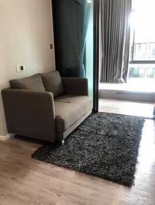 คอนโด Brown รัชดา 32 ให้เช่า 2 Beds 1 Bath ห้องมุมสระว่ายน้ำ  เครื่องใช้ไฟฟ้าครบ