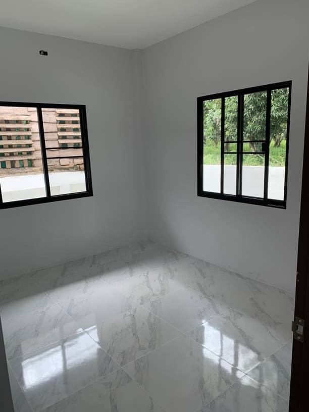 บ้านสร้างใหม่ ใกล้ม.แม่โจ้ ขายเพียง 1.89 ล.เท่านั้น 57.5 ตรว. โซนสันทราย พร้อมของแถมมากมาย รับประกันโครงสร้างบ้าน 1 ปีเต็ม!