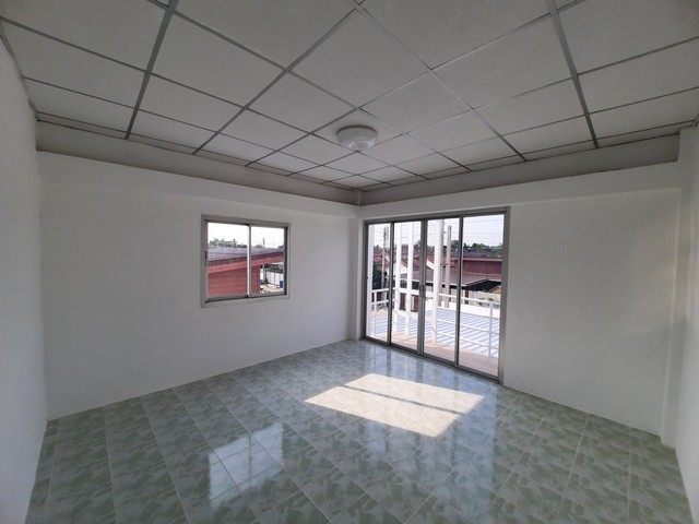 ทาวโฮม 2 ชั้น ผ่อนเดือนละ 8,000-9,000/เดือน ม.อมรทรัพย์